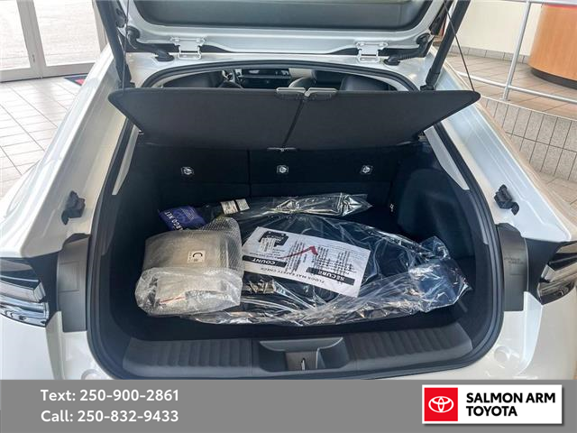 2026 Toyota Prius Plug-In Hybrid XSE Premium (Stk: SATPP058080) in Salmon Arm - Image 12 of 25