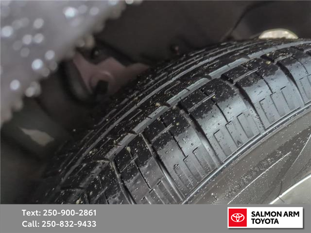 2024 Toyota Corolla Cross LE (Stk: SAT090922T) in Salmon Arm - Image 7 of 25