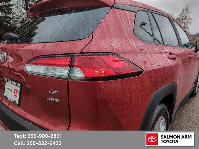 2024 Toyota Corolla Cross LE (Stk: SAT090922T) in Salmon Arm - Image 11 of 25