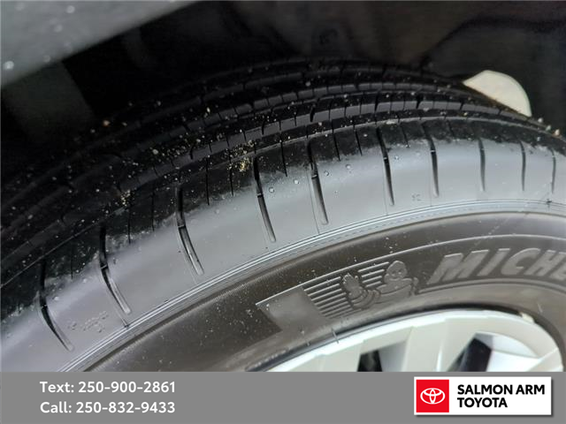 2024 Toyota Corolla Cross L (Stk: S92996LP) in Salmon Arm - Image 7 of 25