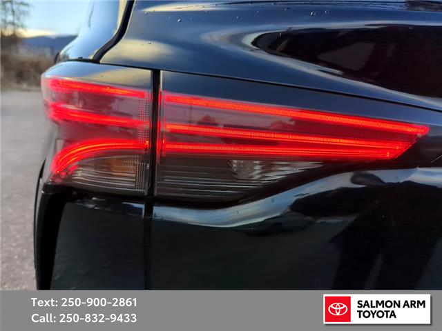 2024 Toyota Sienna XSE 7-Passenger (Stk: S111714P) in Salmon Arm - Image 11 of 25