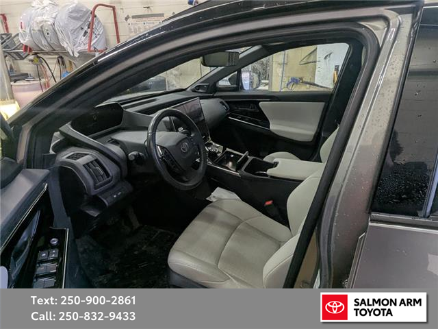 2023 Toyota bZ4X XLE (Stk: SAT002059T) in Salmon Arm - Image 6 of 7