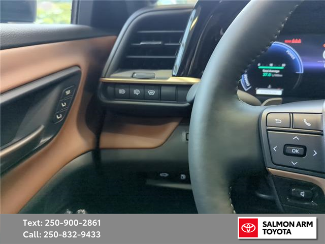 2026 Toyota Crown Signia Limited (Stk: SCR36531) in Salmon Arm - Image 17 of 25