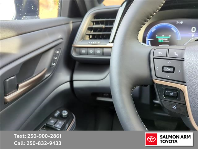 2026 Toyota Crown Signia Limited (Stk: SCS37993) in Salmon Arm - Image 17 of 25 2026 Toyota Crown Signia Limited (Stk: SCS37993) in Salmon Arm - Image 17 of 25