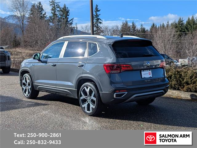 2022 Volkswagen Taos Highline (Stk: S27436P) in Salmon Arm - Image 4 of 25