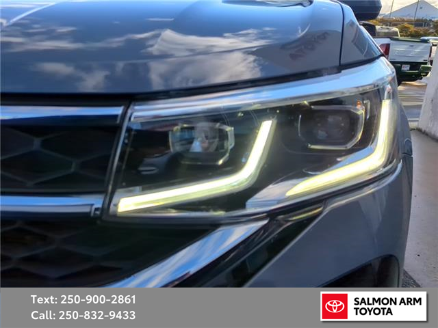 2022 Volkswagen Taos Highline (Stk: S27436P) in Salmon Arm - Image 8 of 25