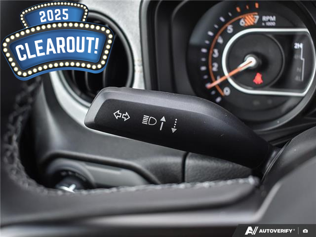 2025 Jeep Wrangler Sport (Stk: 44550) in Kitchener - Image 16 of 27