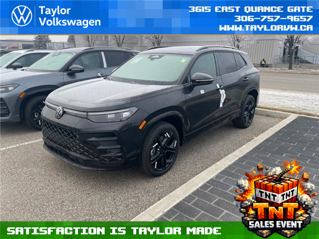 2026 Volkswagen Tiguan Comfortline R-Line Black Edition (Stk: 260139) in Regina - Image 1 of 13