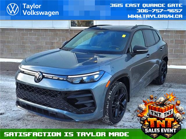 2026 Volkswagen Tiguan Comfortline R-Line Black Edition (Stk: 260100) in Regina - Image 1 of 38