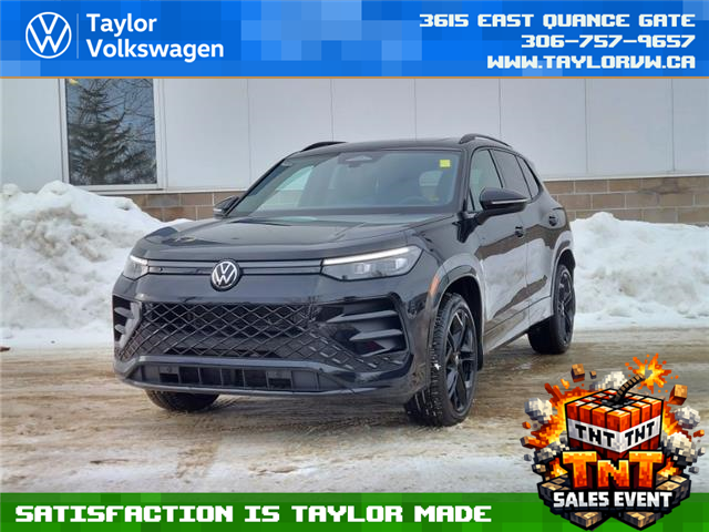 2026 Volkswagen Tiguan Comfortline R-Line Black Edition (Stk: 260167) in Regina - Image 1 of 39