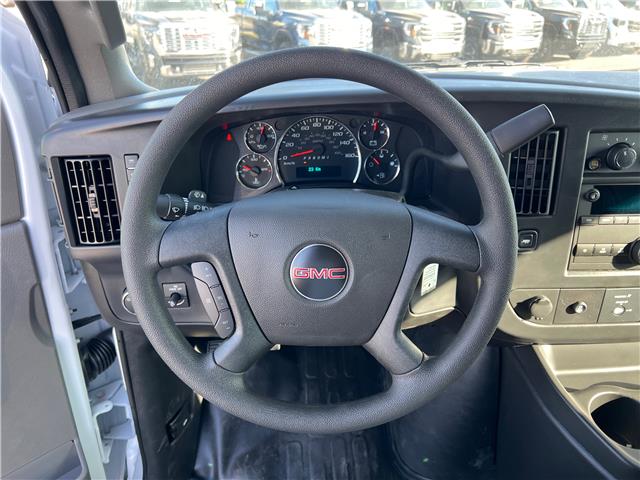 2025 GMC Savana 2500 Work Van (Stk: S1264500) in Calgary - Image 11 of 18