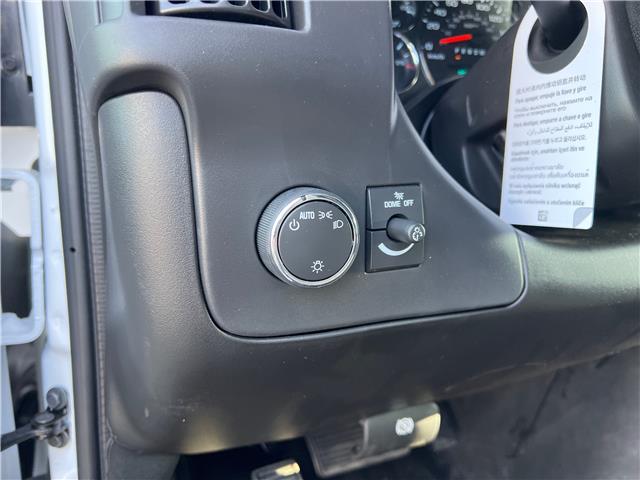 2025 GMC Savana 2500 Work Van (Stk: S1264500) in Calgary - Image 15 of 18