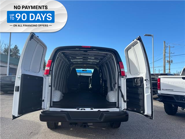 2025 Chevrolet Express 2500 Work Van (Stk: TS227009) in Caledonia - Image 12 of 34
