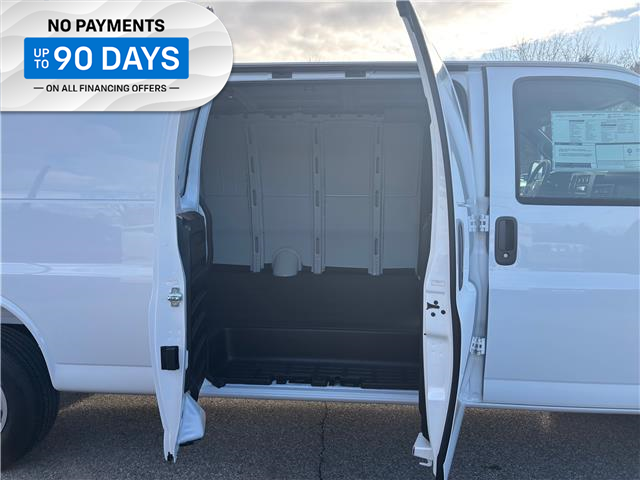 2025 Chevrolet Express 2500 Work Van (Stk: TS227009) in Caledonia - Image 14 of 34