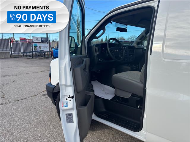 2025 Chevrolet Express 2500 Work Van (Stk: TS227009) in Caledonia - Image 17 of 34