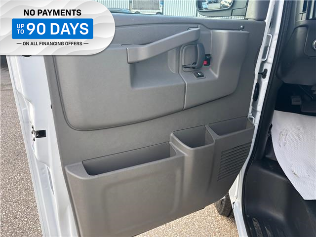 2025 Chevrolet Express 2500 Work Van (Stk: TS227009) in Caledonia - Image 18 of 34