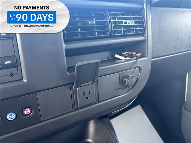 2025 Chevrolet Express 2500 Work Van (Stk: TS227009) in Caledonia - Image 32 of 34