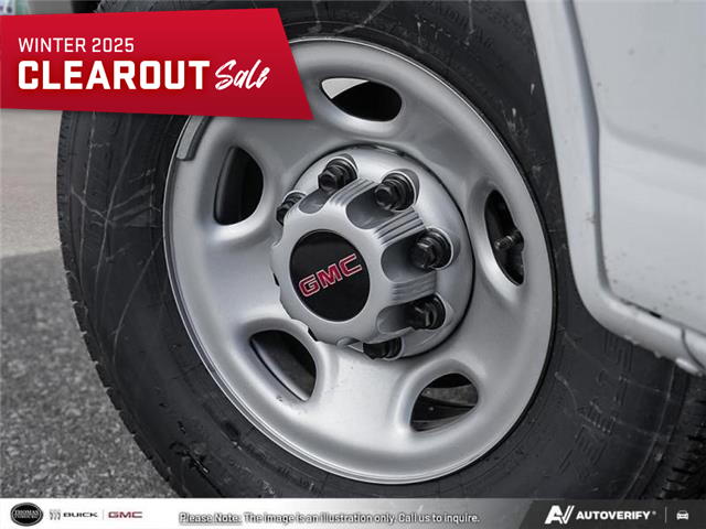 2025 GMC Savana 2500 Work Van (Stk: T55578) in Cobourg - Image 8 of 24