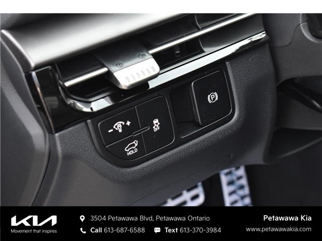 2026 Kia Sportage EX Premium w/Black Interior (Stk: K26100) in Petawawa - Image 17 of 30