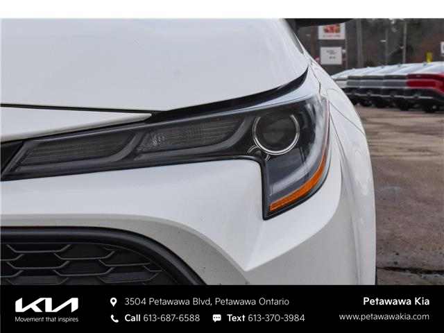 2019 Toyota Corolla Hatchback Base (Stk: K26049B) in Petawawa - Image 2 of 30