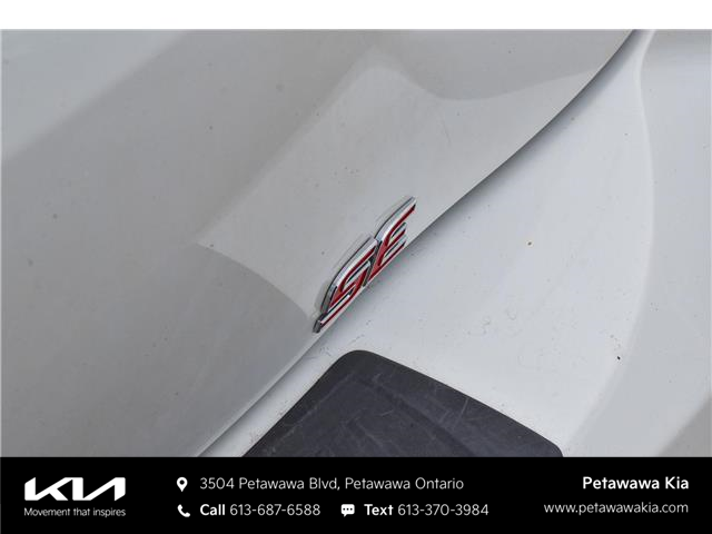 2019 Toyota Corolla Hatchback Base (Stk: K26049B) in Petawawa - Image 8 of 30