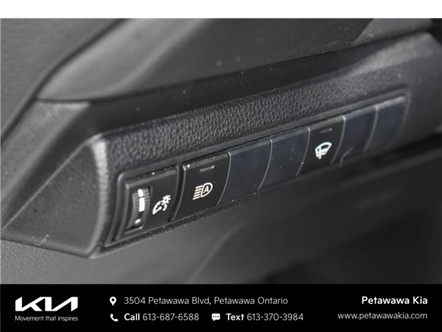 2019 Toyota Corolla Hatchback Base (Stk: K26049B) in Petawawa - Image 15 of 30