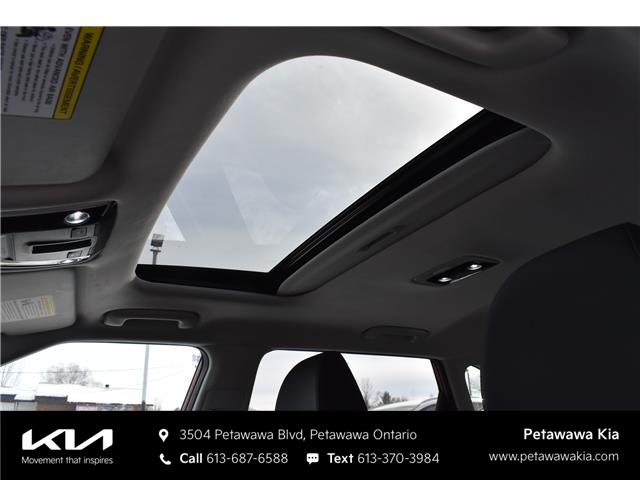 2023 Kia Seltos SX Turbo w/Black Interior (Stk: K26138A) in Petawawa - Image 6 of 9