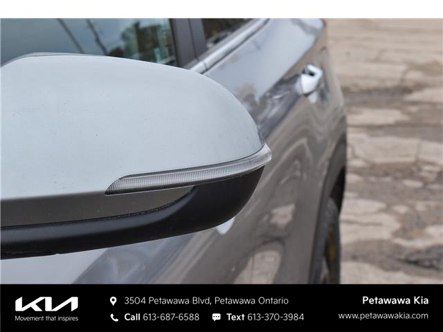 2022 Kia Seltos SX Turbo w/Burgundy Interior (Stk: K26142A) in Petawawa - Image 4 of 30