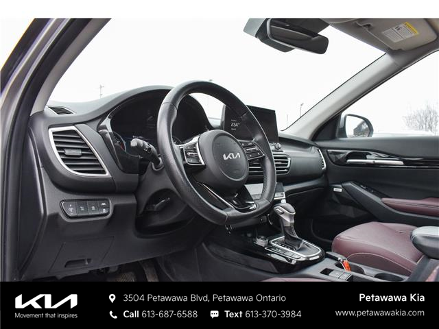 2022 Kia Seltos SX Turbo w/Burgundy Interior (Stk: K26142A) in Petawawa - Image 14 of 30