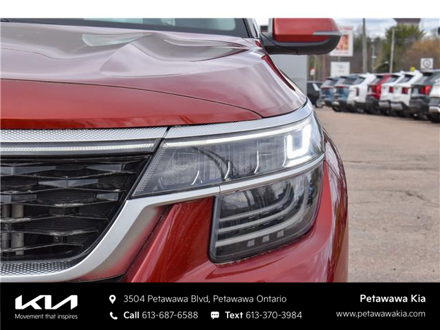 2023 Kia Seltos SX Turbo w/Black Interior (Stk: K26138A) in Petawawa - Image 2 of 30
