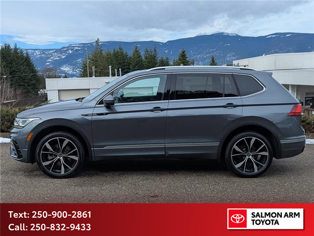 2022 Volkswagen Tiguan Highline R-Line (Stk: S98232P) in Salmon Arm - Image 3 of 24