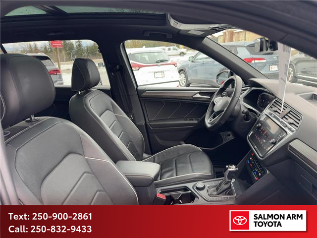 2022 Volkswagen Tiguan Highline R-Line (Stk: S98232P) in Salmon Arm - Image 21 of 24