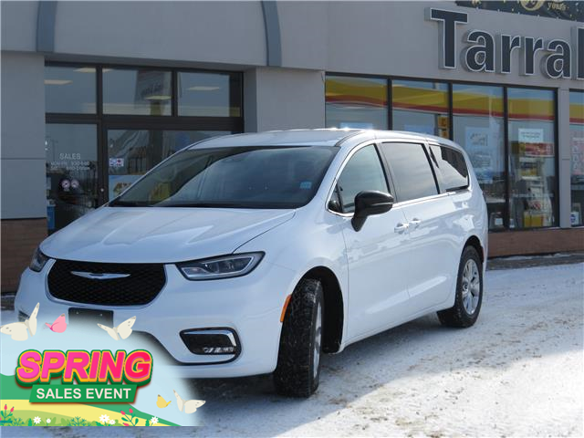 2024 Chrysler Pacifica Touring-L (Stk: B0646) in Lac La Biche - Image 1 of 28