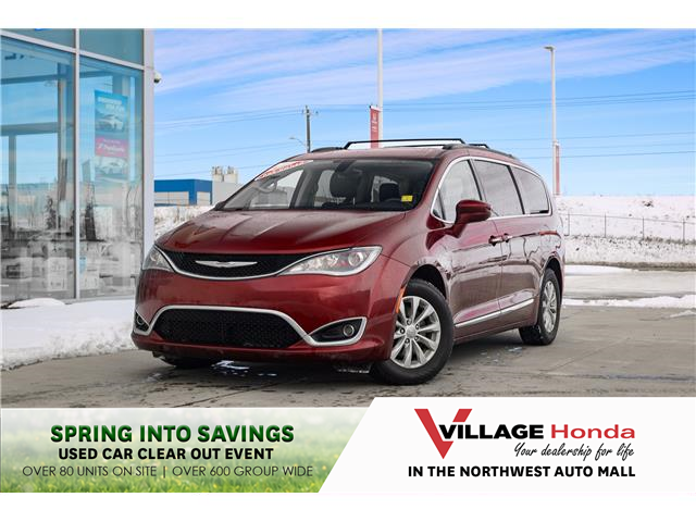 2017 Chrysler Pacifica Touring-L (Stk: B9052A) in Calgary - Image 1 of 32