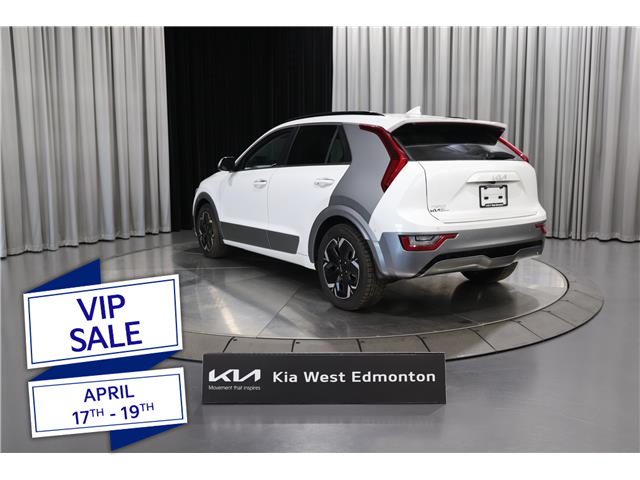 2023 Kia Niro EV Limited w/Snow White Pearl & Grey Exterior (Stk: 24675) in Edmonton - Image 4 of 30