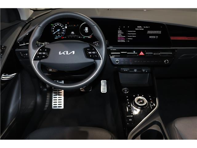 2023 Kia Niro EV Limited w/Snow White Pearl & Grey Exterior (Stk: 24675) in Edmonton - Image 13 of 31