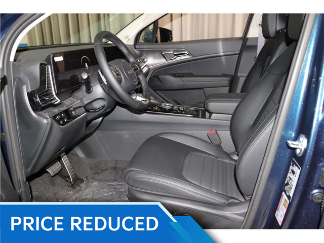 2025 Kia Sportage Plug-In Hybrid SX w/Black Interior (Stk: 26417) in Edmonton - Image 11 of 32