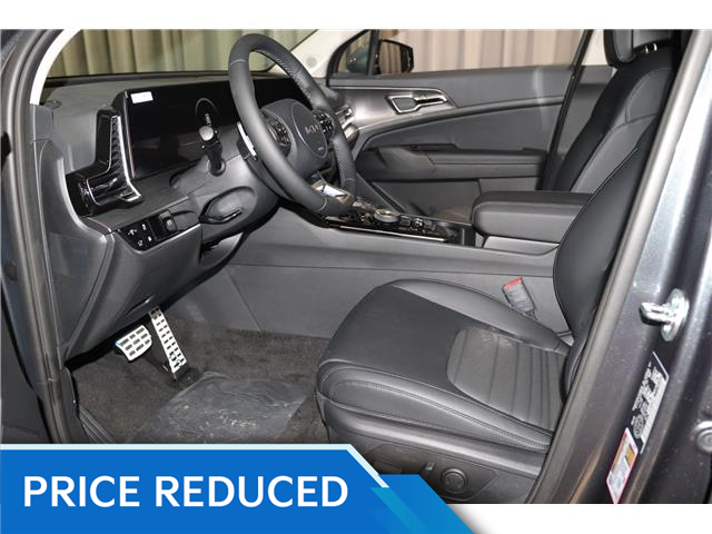 2025 Kia Sportage Plug-In Hybrid SX w/Black Interior (Stk: 26355) in Edmonton - Image 12 of 34