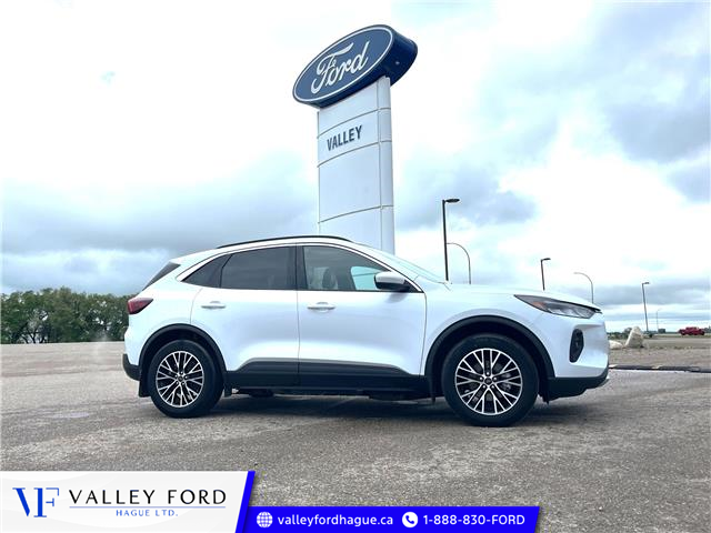 2023 Ford Escape PHEV (Stk: U45850) in Hague - Image 1 of 13