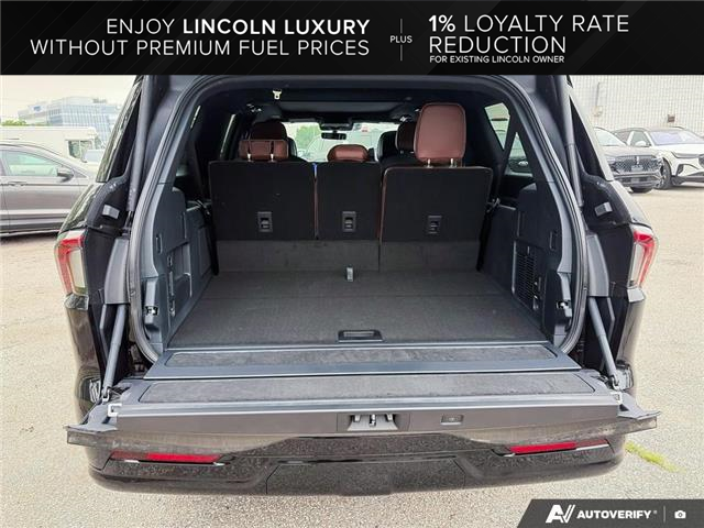 2026 Lincoln Navigator L Reserve (Stk: OFL6N004) in Oakville - Image 11 of 24