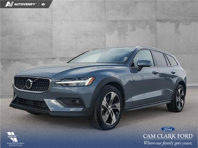 2024 Volvo V60 Cross Country B5 Plus (Stk: U38031) in Red Deer - Image 1 of 25 2024 Volvo V60 Cross Country B5 Plus (Stk: U38031) in Red Deer - Image 1 of 25