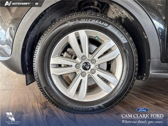 2017 Kia Sportage LX (Stk: P15141) in Airdrie - Image 6 of 25