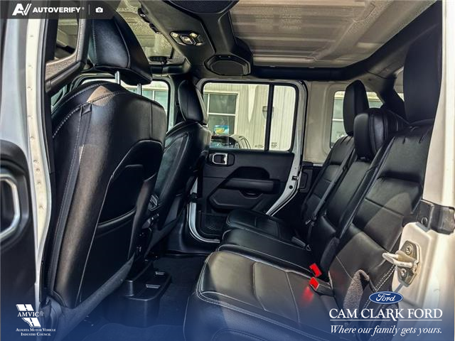 2020 Jeep Wrangler Unlimited Sahara (Stk: P1259) in Innisfail - Image 15 of 19