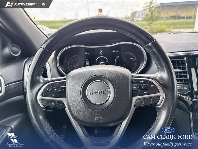 2020 Jeep Grand Cherokee Laredo (Stk: P1244) in Innisfail - Image 10 of 17
