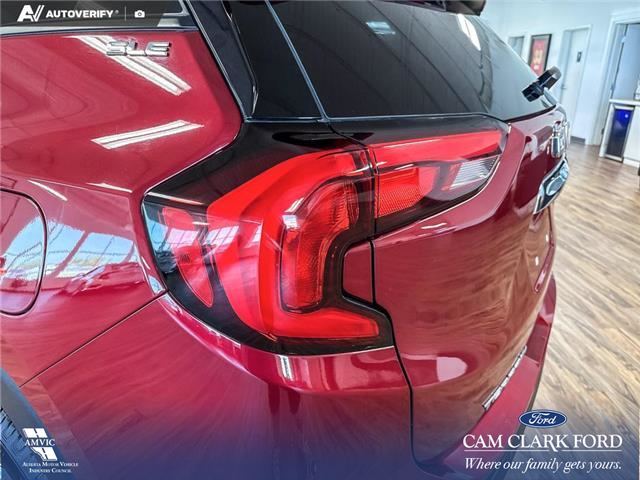 2021 GMC Terrain SLE (Stk: P15305) in Airdrie - Image 11 of 25