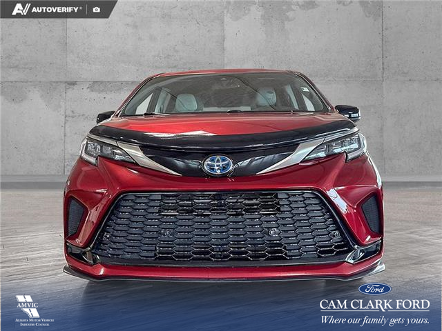 2024 Toyota Sienna XSE 7-Passenger (Stk: P15275) in Airdrie - Image 2 of 25
