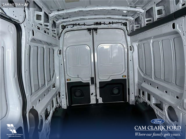 2023 Ford E-Transit-350 Cargo Base (Stk: 23CT9553) in Canmore - Image 12 of 15