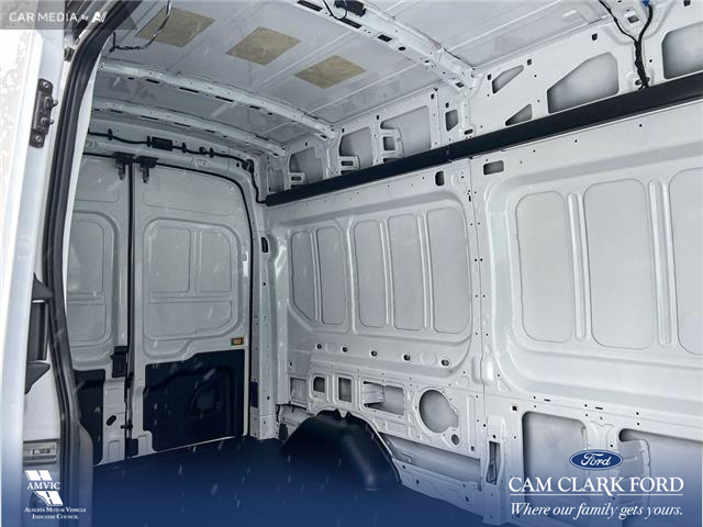 2023 Ford E-Transit-350 Cargo Base (Stk: 23CT9553) in Canmore - Image 15 of 15