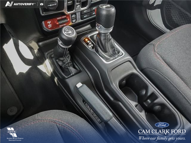 2024 Jeep Wrangler Rubicon (Stk: U38037) in Red Deer - Image 17 of 24