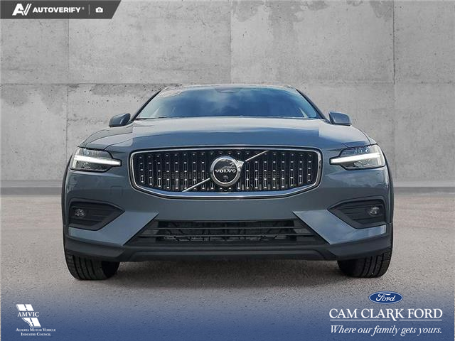 2024 Volvo V60 Cross Country B5 Plus (Stk: U38031) in Red Deer - Image 2 of 25